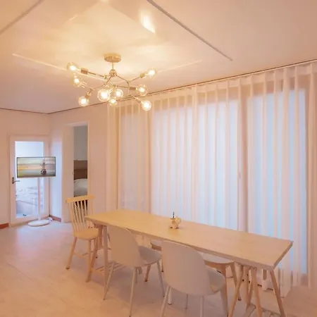 Thread Ground - 3Br Family Apartment In Seoul, 4 Queen Beds, Sleeps 8
