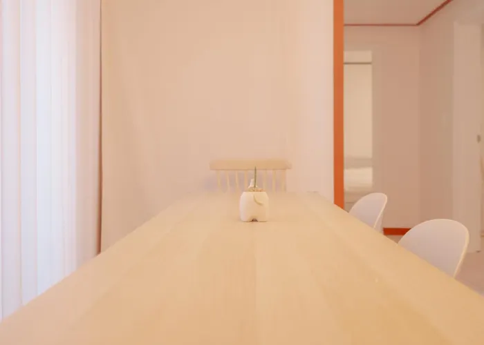 Apartment 4 Queen Beds 3br Family 8 Guests Wangsimni Seoul