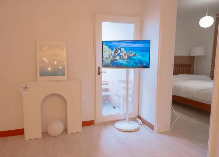 4 Queen Beds 3br Family 8 Guests Wangsimni * Seoul